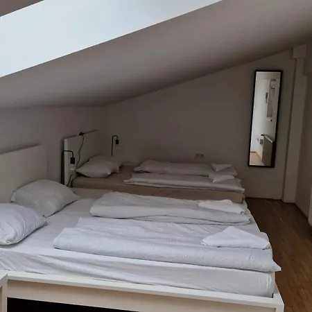 Rest Nest Affittacamere *