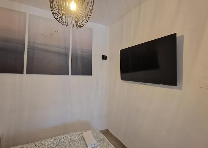 Rest Nest بيت ضيافة *